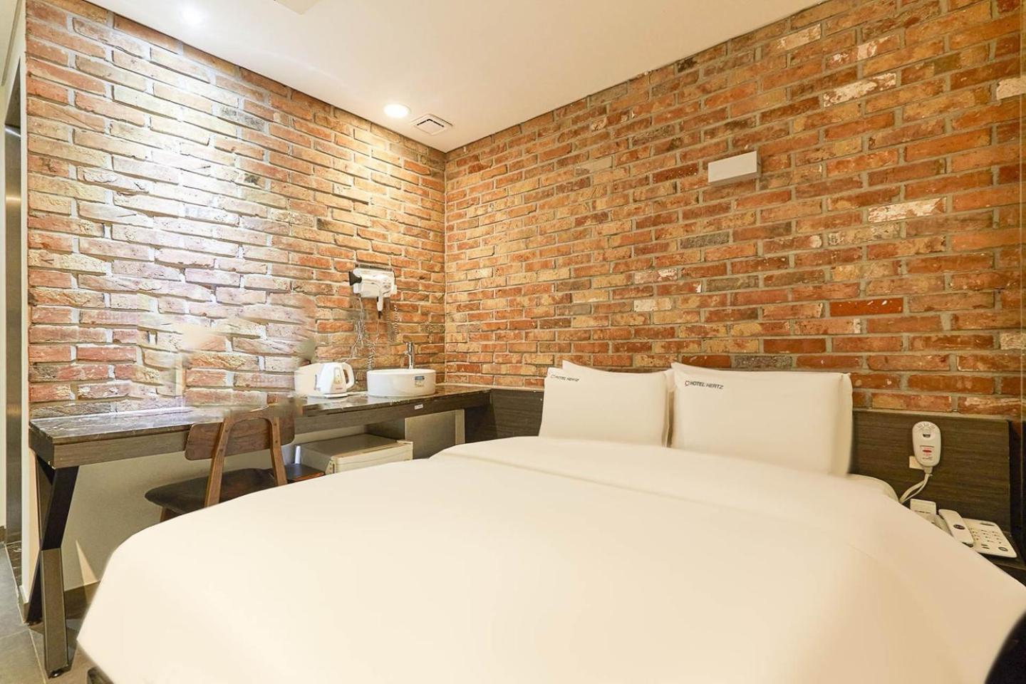 Hertz Hotel Seoul Exteriör bild