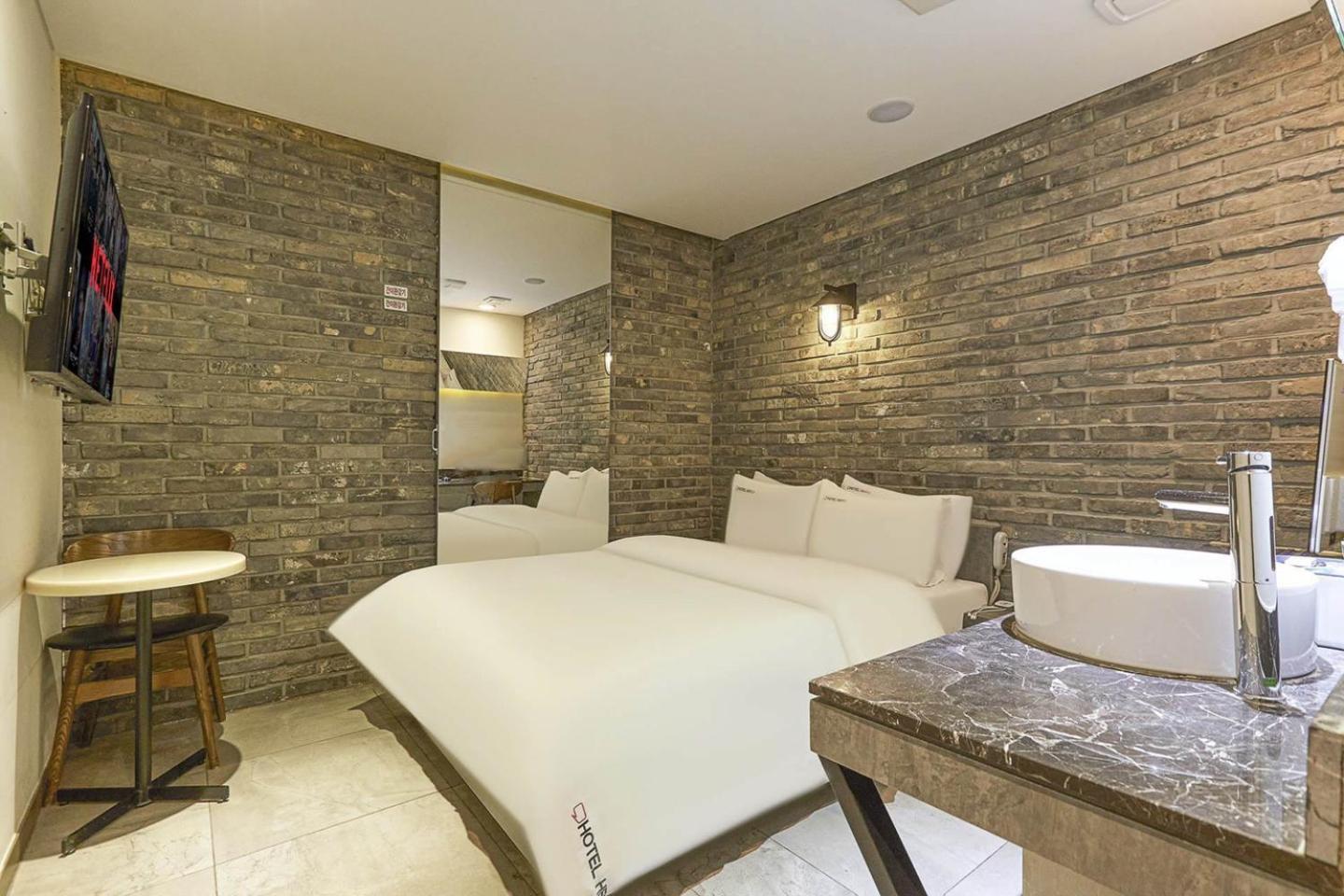 Hertz Hotel Seoul Exteriör bild