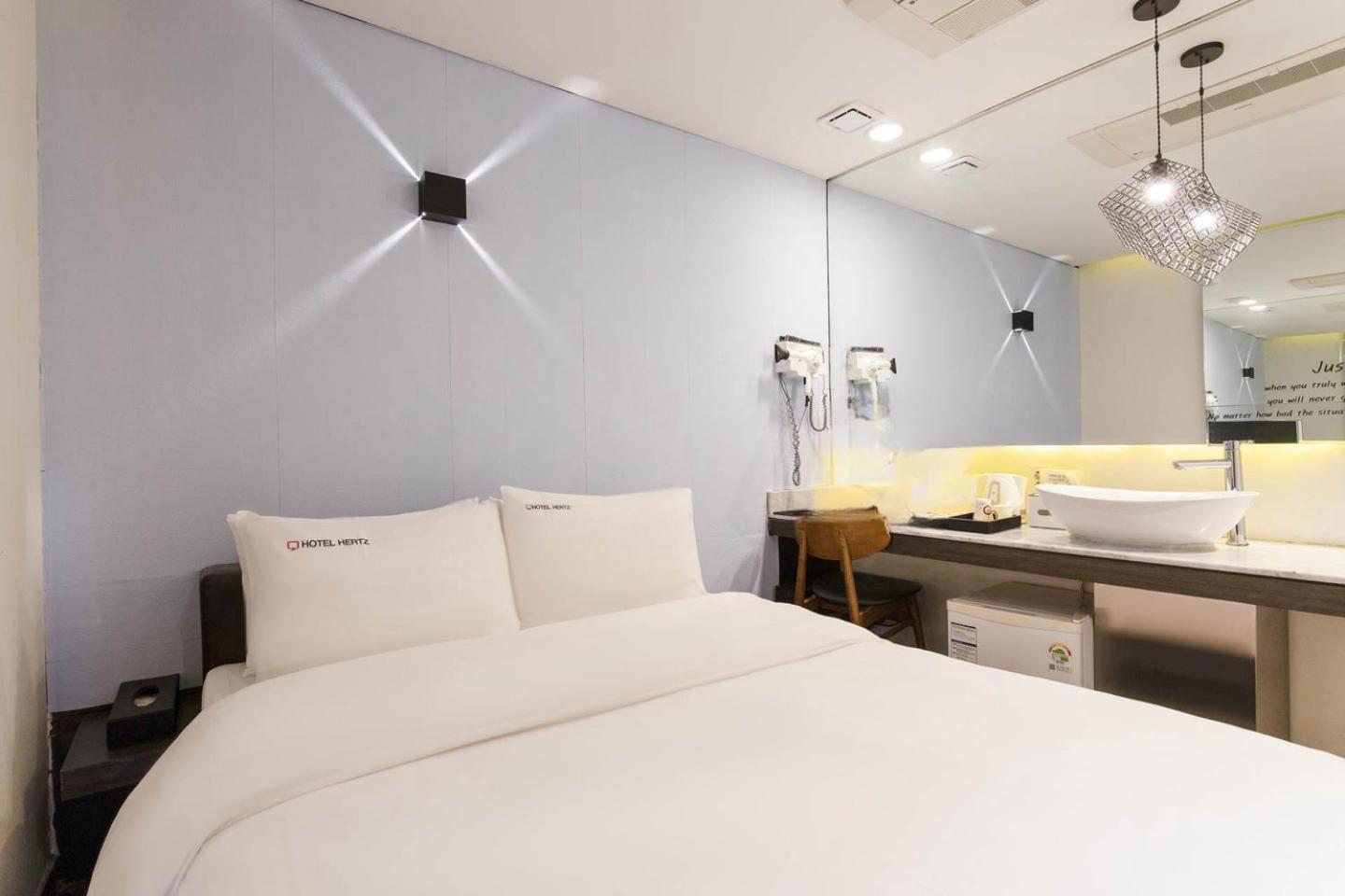 Hertz Hotel Seoul Exteriör bild
